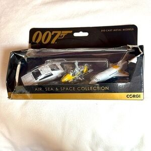 007 Die Cast Metal Models Air Sea & Space Collection NIB Never Played With